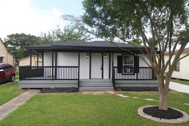 Primary Photo - 1115 W 4th St