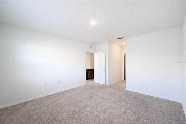 Building Photo - 292 Sofia Ln