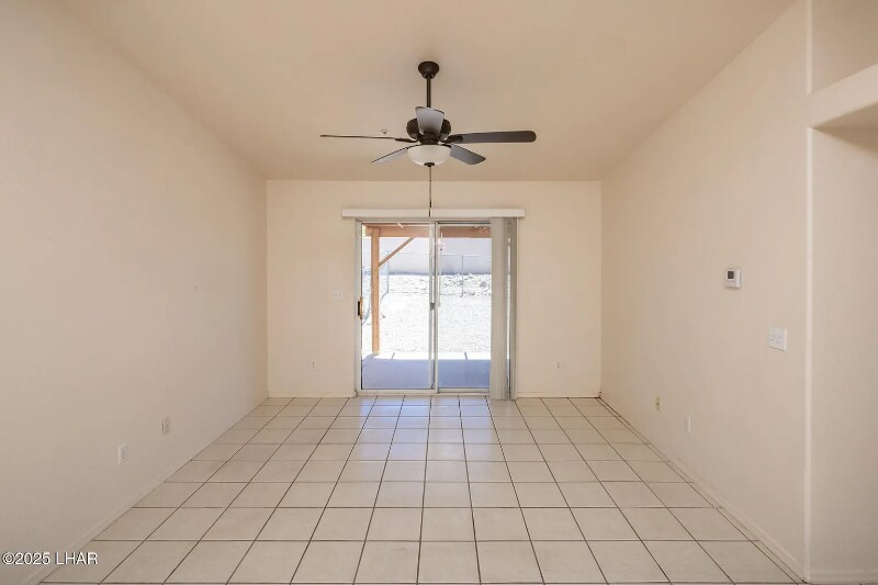 Building Photo - 3188 Desert Dr