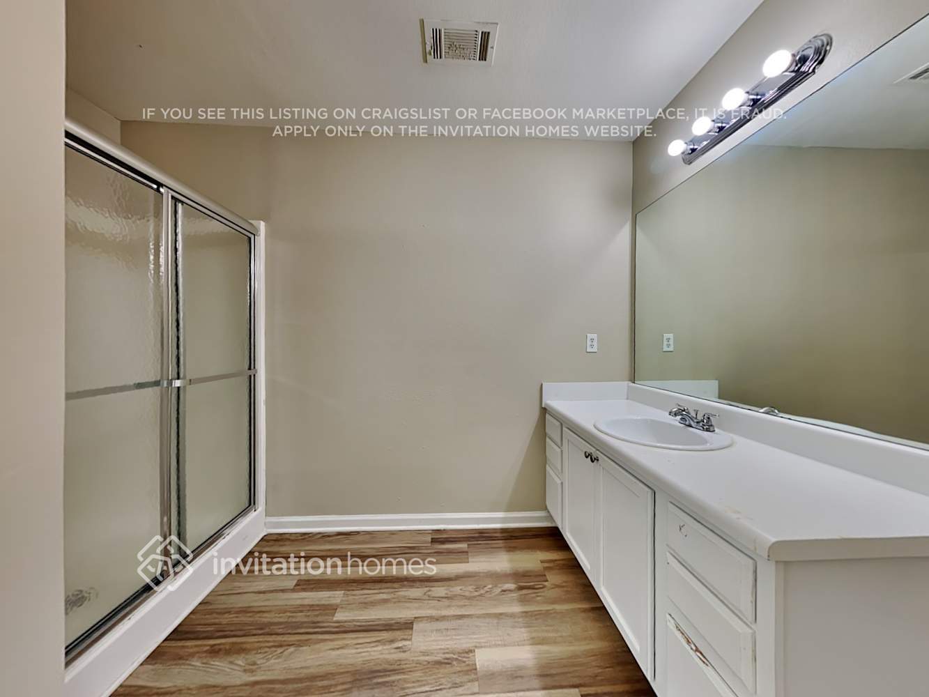 Building Photo - 235 Lakeside Point