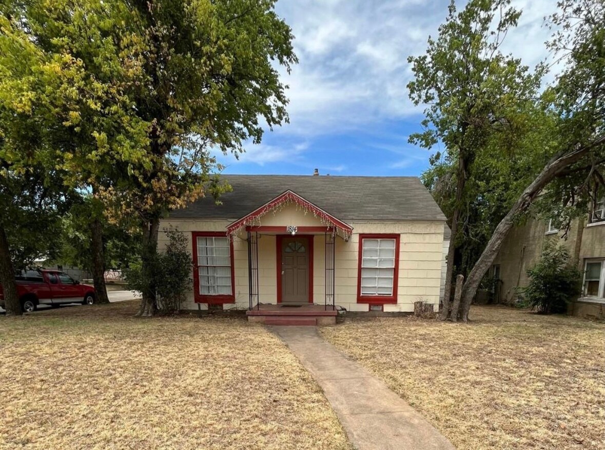 Building Photo - 1814 Elizabeth Ave