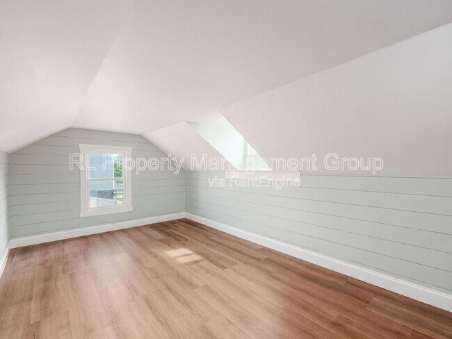 Building Photo - 451 S 22nd St
