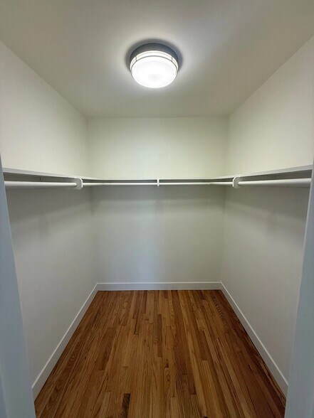 Building Photo - 1514 Orange Grove Ave