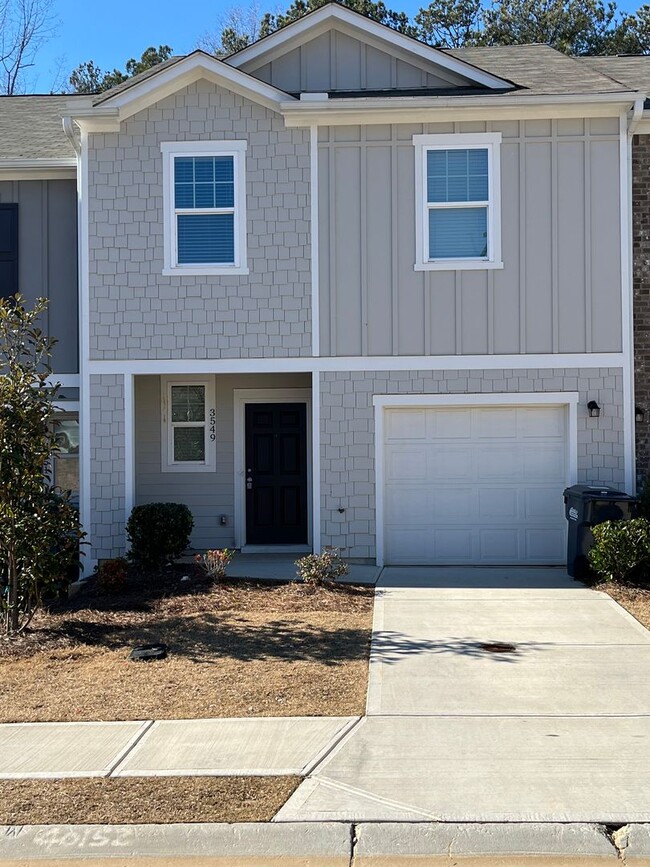 Primary Photo - 3bd/2ba Townhome w/ Garage, Private Patio ...