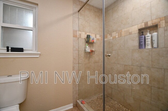 Building Photo - 3410 Plum Brook Ln