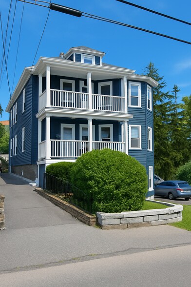 Building Photo - 97 Nightingale Ave