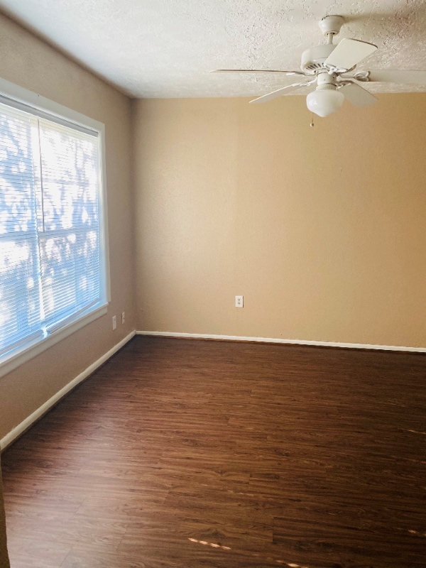 Building Photo - 108 Hardy St