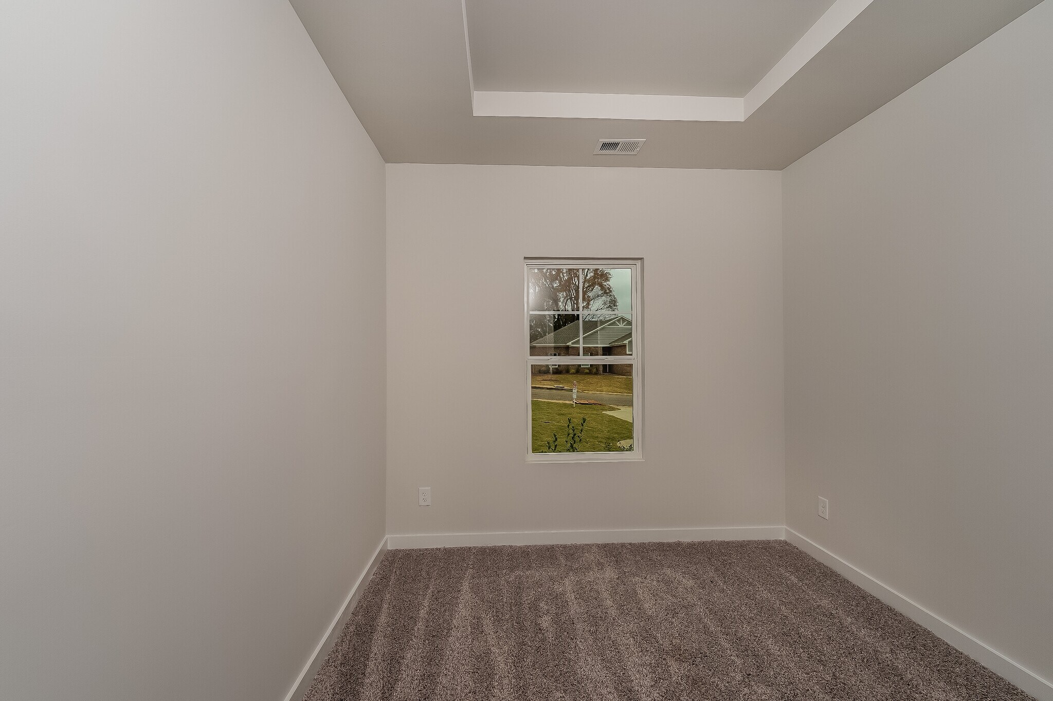 Building Photo - 5516 Bridle Way