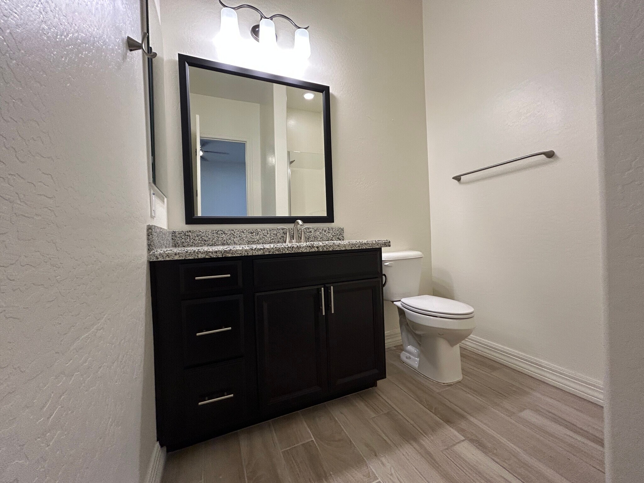 Building Photo - 1811 E Aster Pl