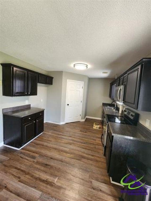 Building Photo - 123 Cedarland Dr