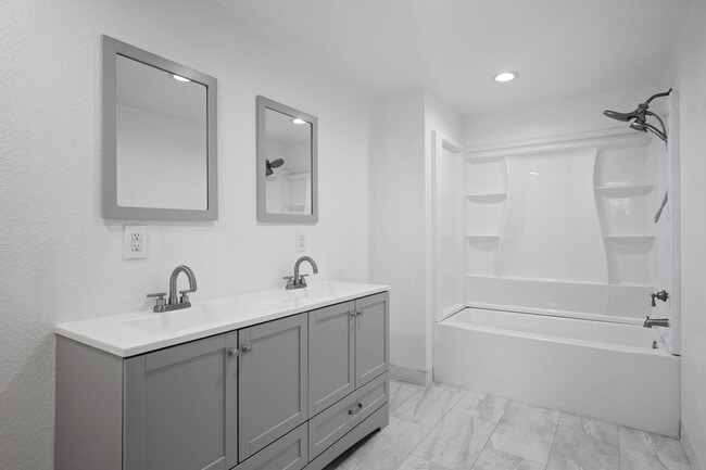 Building Photo - Fully Updated 1912 Audubon Charmer - 5BR/3BA with Hardwoods, Chef's Kitchen & Finished Basement!