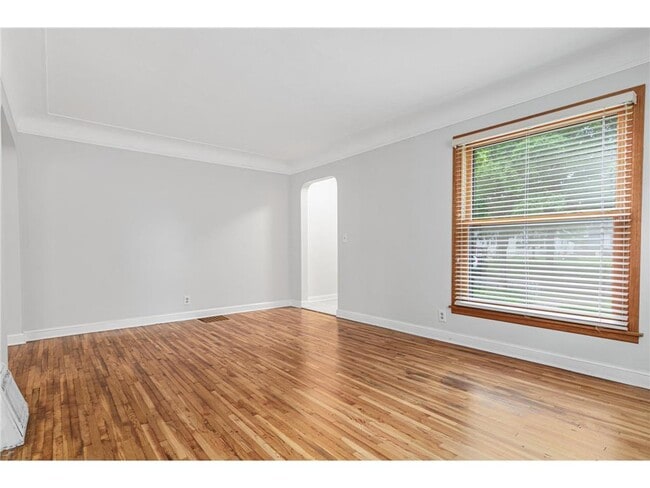 Building Photo - 5712 25th Ave S