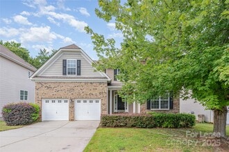 Building Photo - 14026 Green Birch Dr