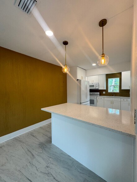 Building Photo - 8319 Jana Dr