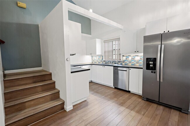 Building Photo - 1544 39th Ave