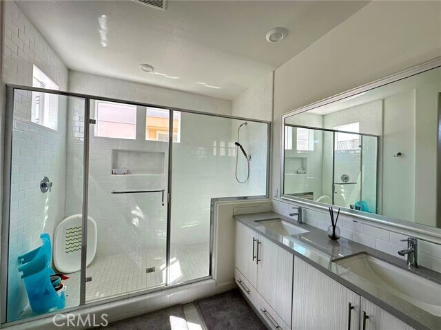 Building Photo - 109 Newall