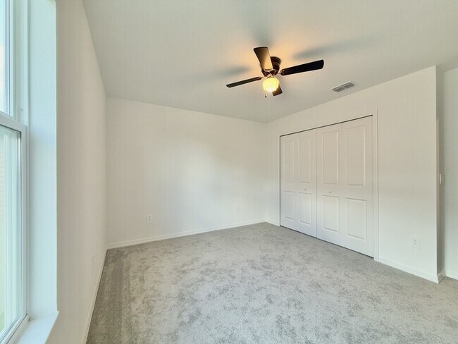 Building Photo - 3521 Great Pk Ct
