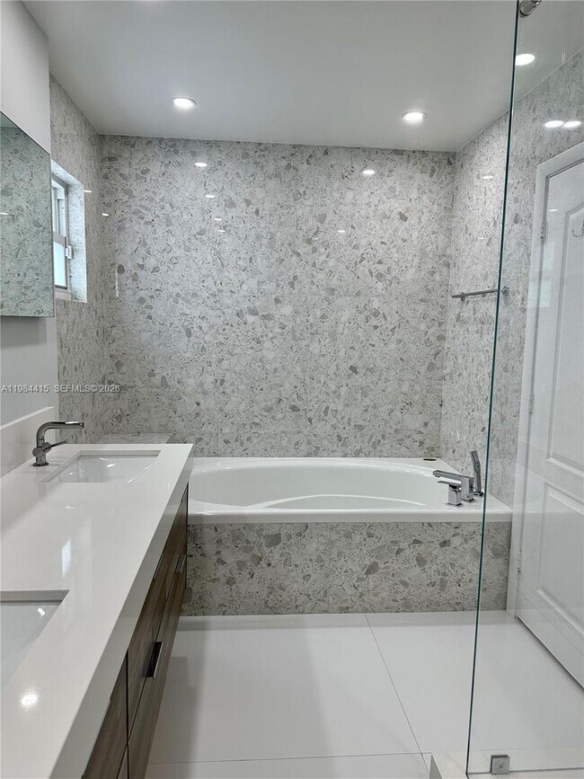 Building Photo - 9060 SW 215th Terrace