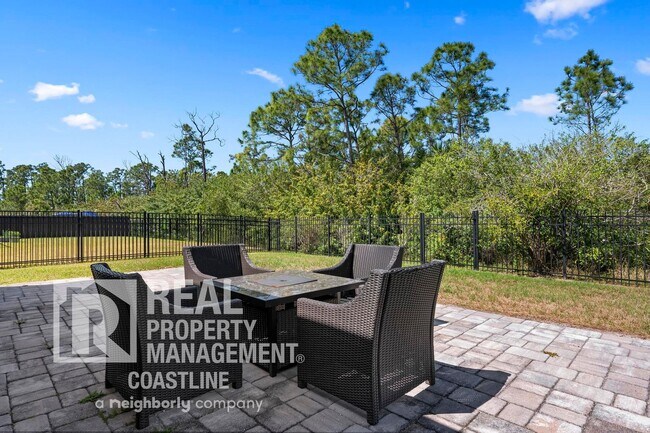 Building Photo - Discover North Port Luxury! 4BD 3.5BA - AVAILABLE NOW!