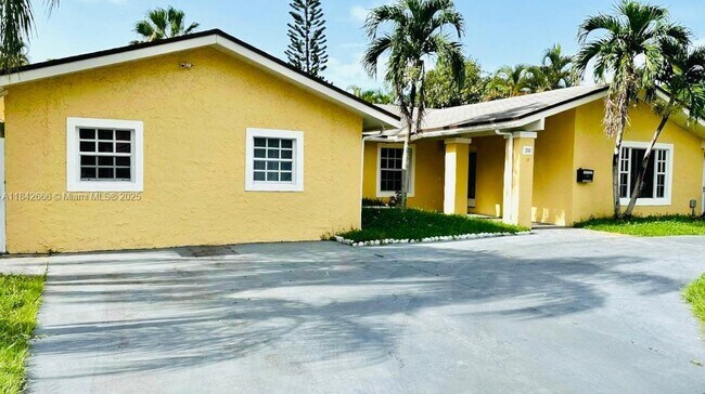 Building Photo - 233 NE 199th Terrace