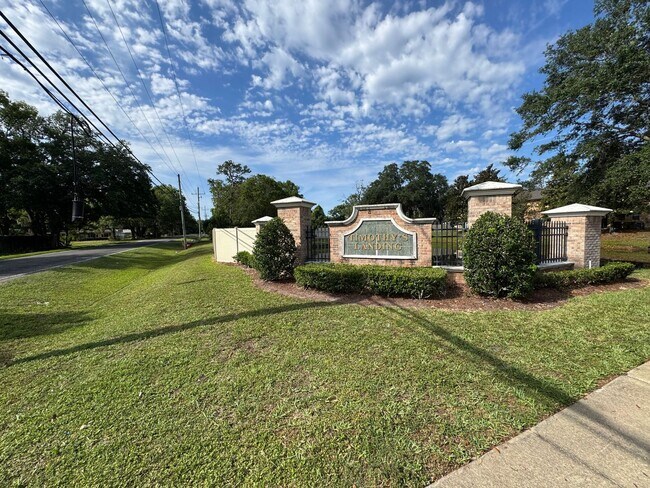 Building Photo - Available Now! Westside Timothy's Landing 2/2.5 Townhome with a 1-Car Garage