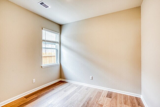 Building Photo - 417 San Miguel Crk Dr