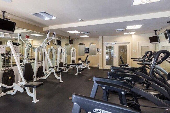 Building Photo - 6001 SW 70th St