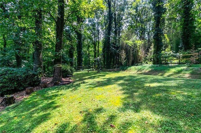 Building Photo - 4932 Rock Haven Dr SW