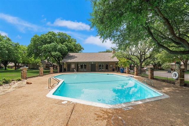Building Photo - 9716 Highland View Dr