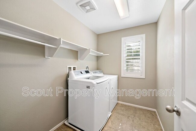 Building Photo - 27419 Anselmo Way