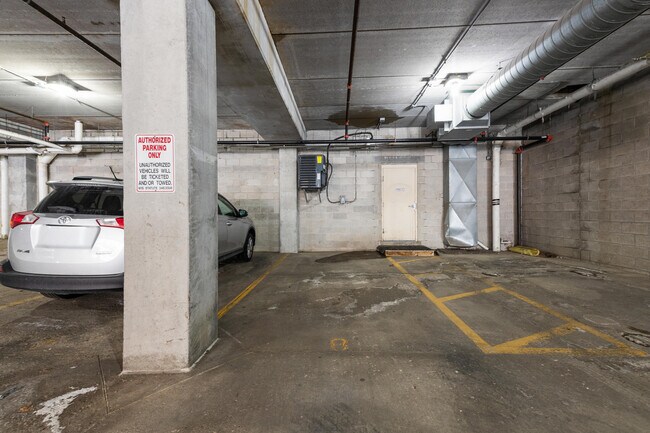 Building Photo - 1714 E Kane Pl