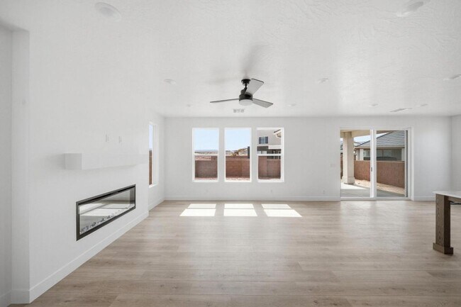 Building Photo - 946 Malibu Dr