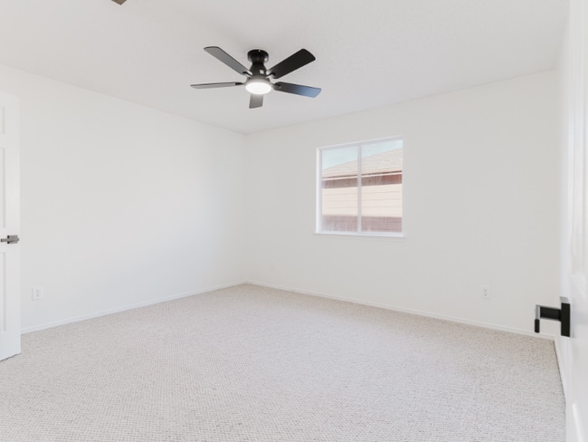 Building Photo - 1606 Willow Way