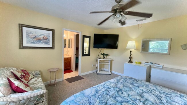 Building Photo - Available monthly Rental SEP 2025 in heart...