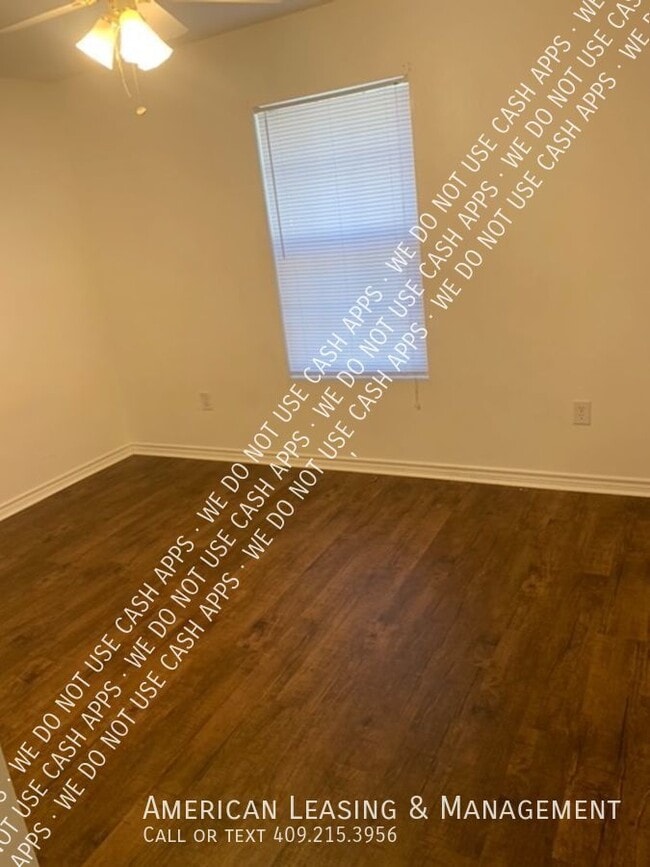 Building Photo - 607 Park Ln