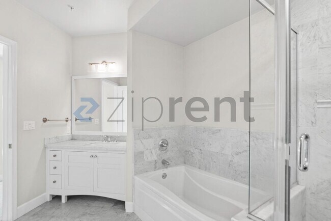 Building Photo - Unit 210