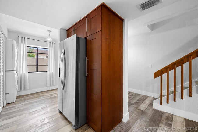 Building Photo - 4221 SW 71st Ter
