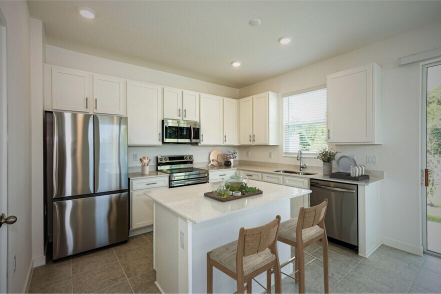 Building Photo - 1522 Tristar Dr