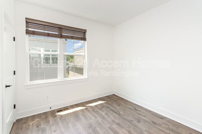 Building Photo - 7371 Old Airfield Ln