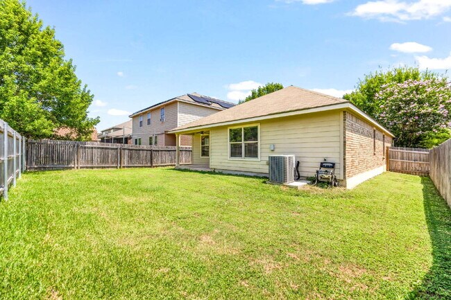 Building Photo - 209 Rawhide Way