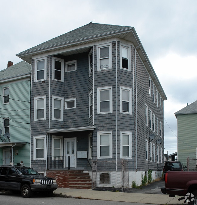 206 Crapo St 206 Crapo St New Bedford MA 02744 Apartment Finder