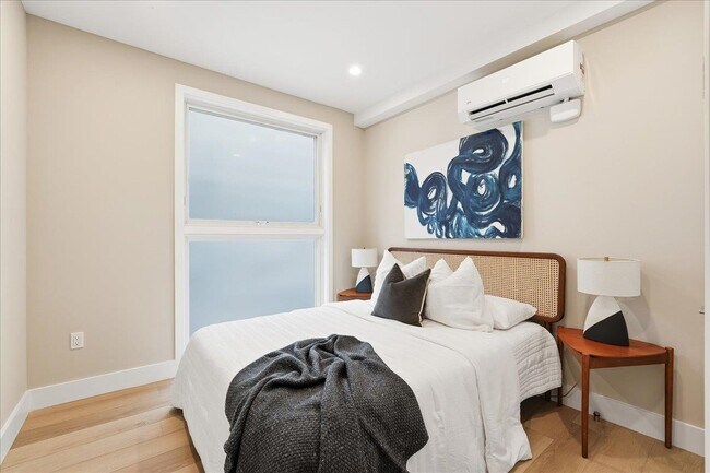 Building Photo - 134 New York Ave