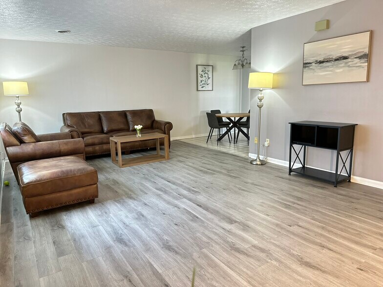 Building Photo - 1294 Old Newport Hwy