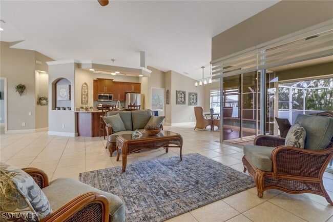 Building Photo - 2236 SW 27th St