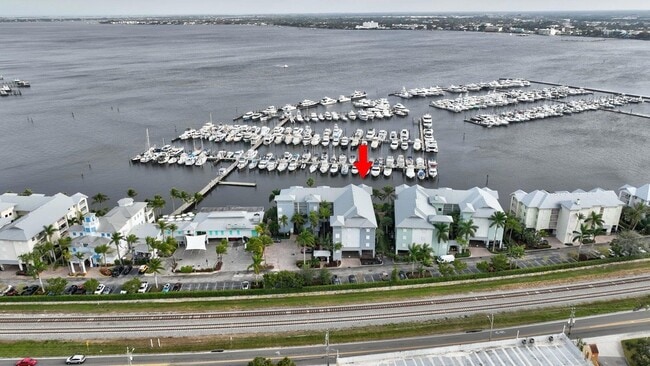 Building Photo - 875 NW Flagler Ave