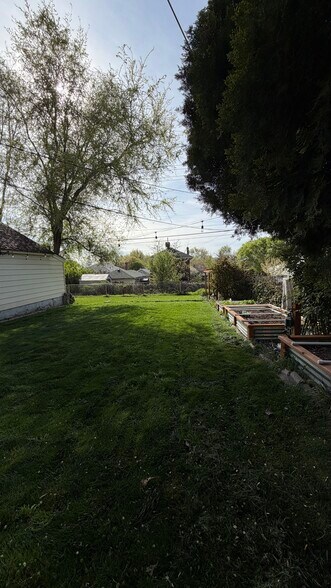 Building Photo - 2659 Brinker Ave