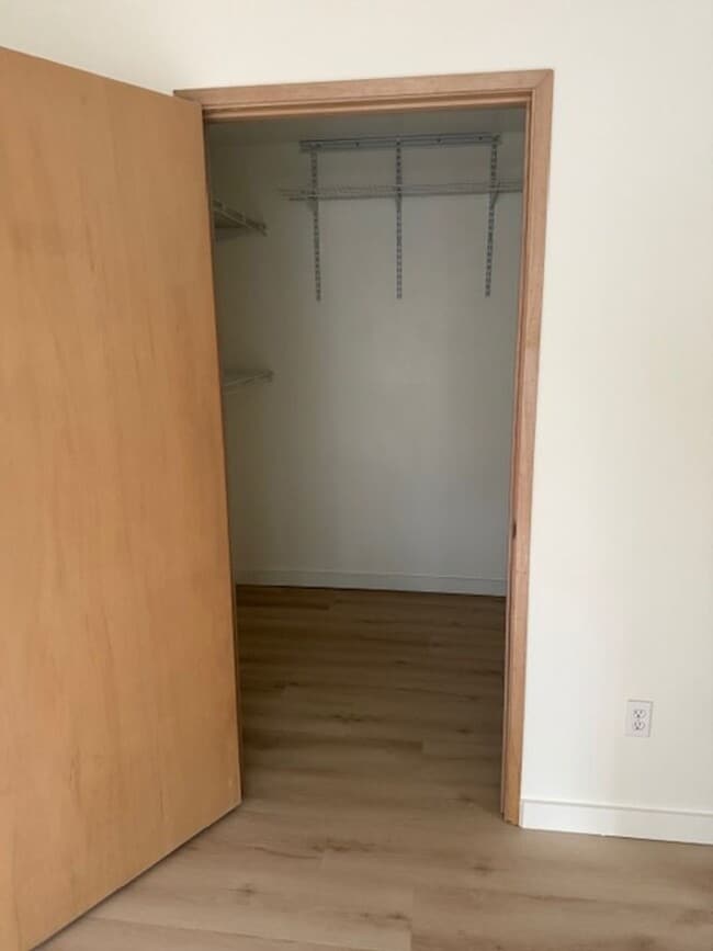 Building Photo - Ground floor Kahului Ikena unit