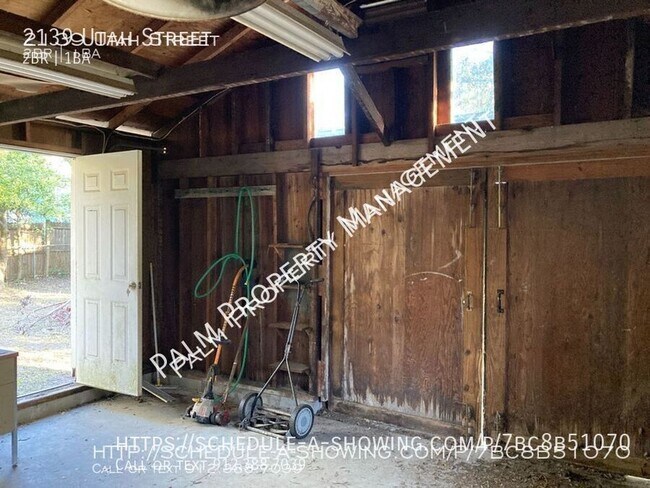 Building Photo - 2139 Utah St