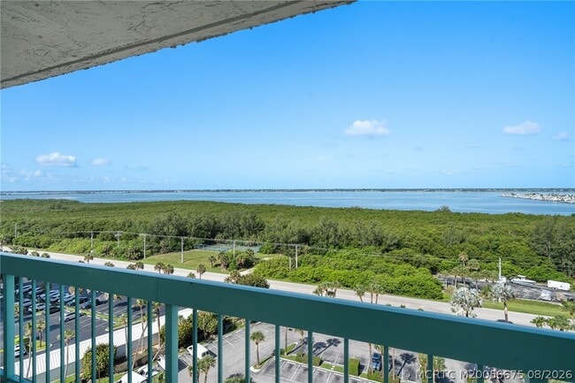 Building Photo - 9940 S Ocean Dr