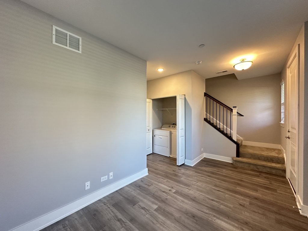 Building Photo - 615 Broadway St